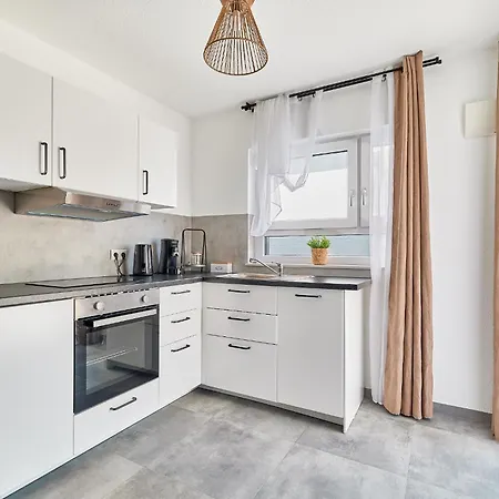 Elegantes 2 Neubau Lage Apartamento